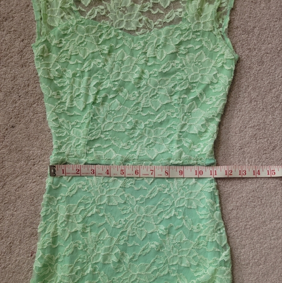 Donna Mizani | Passion Lace Dress - Picture 6 of 10